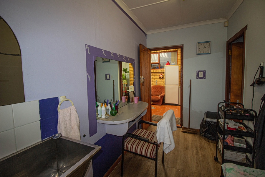 4 Bedroom Property for Sale in Franskraal Western Cape